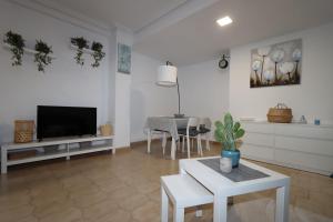 Televisyen dan/atau pusat hiburan di Ref 8458 CASA PAULA