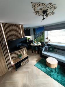 Posezení v ubytování Apartament Zacisze w Białym Dunajcu, Sauna, Kominek, Bezpłatny parking