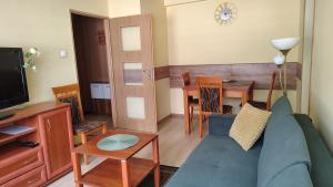 Μια τηλεόραση ή/και κέντρο ψυχαγωγίας στο U Kocurka - przy Termach Cieplickich