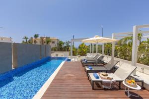 Bassein majutusasutuses Villa Azure Napa Hills või selle lähedal