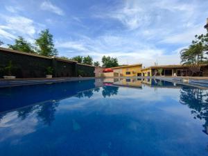 Bazen v nastanitvi oz. blizu nastanitve Ivy Hotel Awolowo