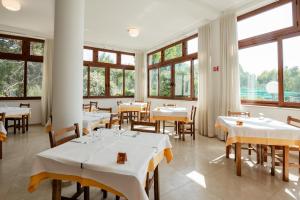 Ресторан / й інші заклади харчування у Hotel Sfinalicchio