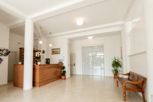 Лобі або стійка реєстрації в Hotel Sfinalicchio