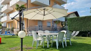 Κήπος έξω από το Appartamenti per Vacanze "Villa Elvi"
