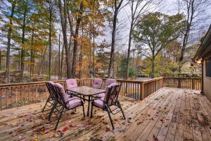 Gallery image of Liambear's Den in Lake Ariel