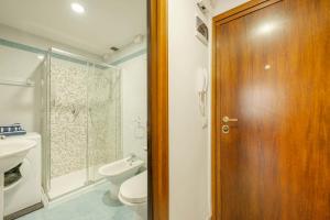 Imagine din galeria proprietății Seadream Venice Apartment - 15 min da Venezia în Veneția