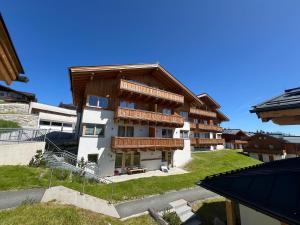 Budova, kde se apartmán nachází + 5 fotografií