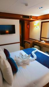 Φωτογραφία από το άλμπουμ του Prince Omar Boat στο Κάιρο