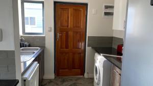 Una cocina o cocineta en The Foulds - Comfortable Cottage 36 fotos más