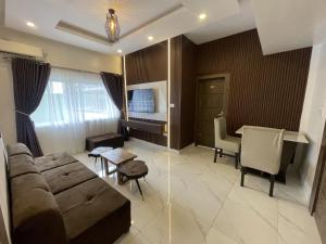 Sjónvarps- og/eða afþreyingartæki á Presken Hotels, Awolowo Way, Ikeja