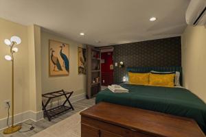 Ảnh trong thư viện ảnh của The Speakeasy Suite A Petworth Hidden Gem ở Washington