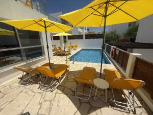 Bazén v ubytování Villa Mulberry Retreat 0,5Km From Everything nebo v jeho okolí