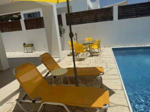 Bazén v ubytování Villa Mulberry Retreat 0,5Km From Everything nebo v jeho okolí