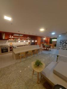 Studio com Piscina no Rooftop的厨房或小厨房