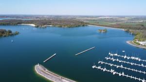 Příroda nedaleko ubytování na lodi + 3 fotografie