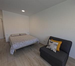 Ένα ή περισσότερα κρεβάτια σε δωμάτιο στο Luxury Apartment 30m from beach +28 φωτογραφίες