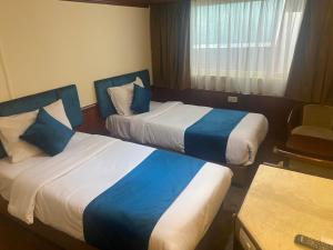 Φωτογραφία από το άλμπουμ του Prince Omar Boat στο Κάιρο