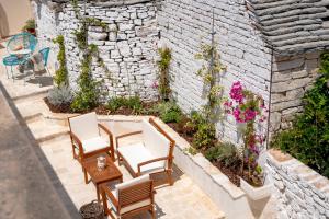 Afbeelding uit fotogalerij van Trulli Lithos Suite in Alberobello