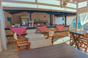 Εστιατόριο ή άλλο μέρος για φαγητό στο Agelos Studios