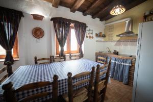 Imagine din galeria proprietății Casas rurales los castaños în Jerez del Marquesado