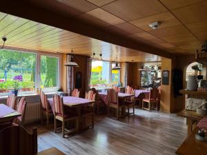 Restaurace v ubytování Hotel Pension Schwansee