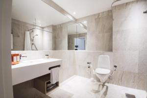 Ένα μπάνιο στο Best Western RC Hotel
