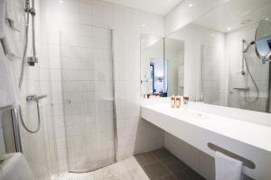 Ένα μπάνιο στο Best Western RC Hotel
