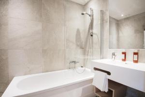 Ένα μπάνιο στο Best Western RC Hotel