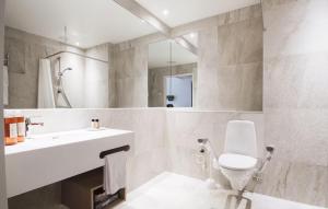 Ένα μπάνιο στο Best Western RC Hotel
