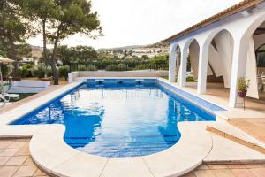 Bazén v ubytování Casa El Abuelo Tomás nebo v jeho okolí