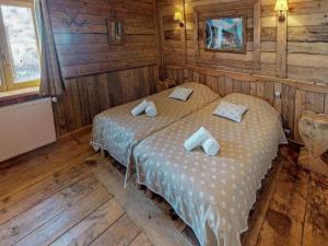 Gallery image of Chalet de charme 14 pers. au pied des pistes avec parking, sauna et wifi - FR-1-452-108 in Les Menuires