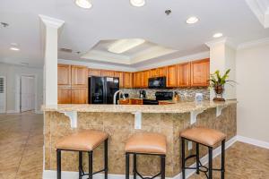 Η κουζίνα ή μικρή κουζίνα στο Phoenix IX 907 condo