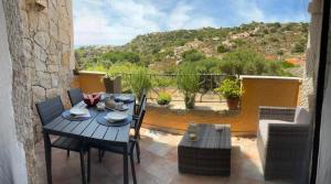 Nespecifikovaný výhled na hory nebo výhled na hory při pohledu z prázdninového domu