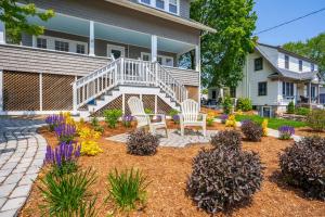 Κήπος έξω από το Downtown Ogunquit - Walk to Beach Shops & Seafood