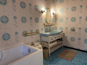 Ένα μπάνιο στο Domaine de la Closerie Champêtre - Chambres d'hôtes +76 φωτογραφίες