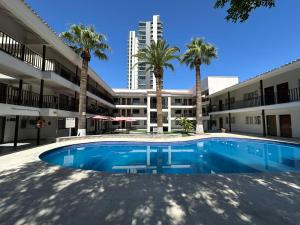Bazén v ubytování Comfort Inn Hermosillo Pitic nebo v jeho okolí