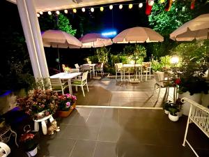 Hotel Alfieri餐厅或其他用餐的地方