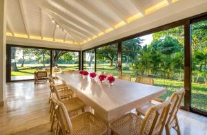 Κήπος έξω από το Golf Villa IX