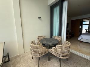 Χώρος καθιστικού στο Zantamar Penthouse 607B +8 φωτογραφίες