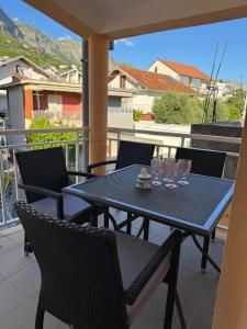 En generel udsigt til bjerge eller udsigt til bjerge taget fra lejligheden