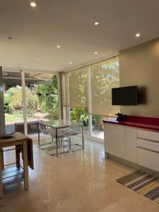 Μια τηλεόραση ή/και κέντρο ψυχαγωγίας στο La casita de Monte
