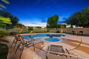 Gallery image of Golf Course Home With Free Heated Pool And Spa! in Avondale