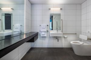 Kúpeľňa v ubytovaní Four Points by Sheraton Auckland