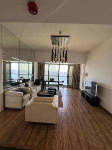 Gallery image of شقة بإطلالة على البحر في برج داماك in Jeddah