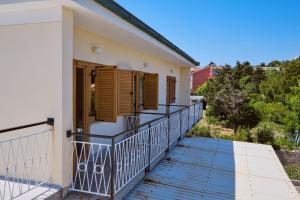 Μπαλκόνι ή βεράντα στο Apartments with parking spaces Losinj, Losinj - 24690 +16 φωτογραφίες
