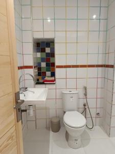 Ένα μπάνιο στο Villa Azur +18 φωτογραφίες