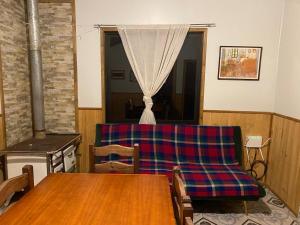 Ruang duduk di Cabañas La Paloma