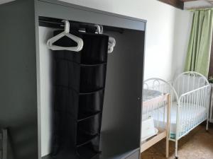 Posteľ alebo postele v izbe v ubytovaní Gîte familial spacieux avec jardin privatif, proche mer, équipements bébé, ping-pong, cheminée - FR-1-510-171