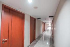 Fotografie z fotogalerie ubytování Apartement Green Lake View Ciputat By NamRoom v destinaci Pondokcabe Hilir