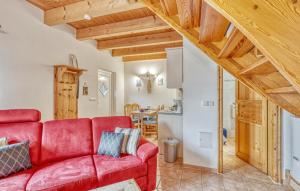 Ruang duduk di Stunning Apartment In Stolpeusedom